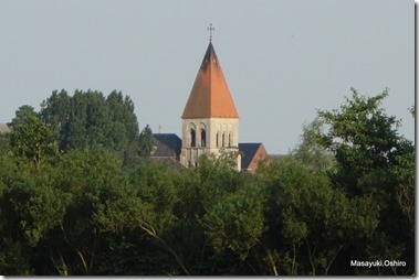 隣町Berlaarの教会