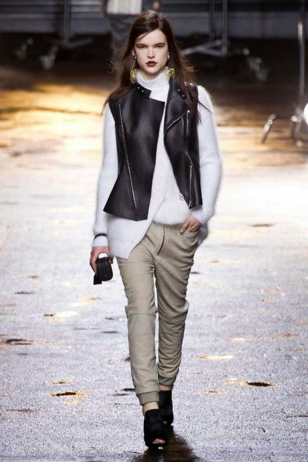 How to Wear Women's Vests For Summer Styles 2d