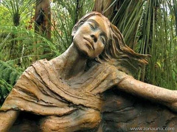 beautiful-wooden-sculptures17