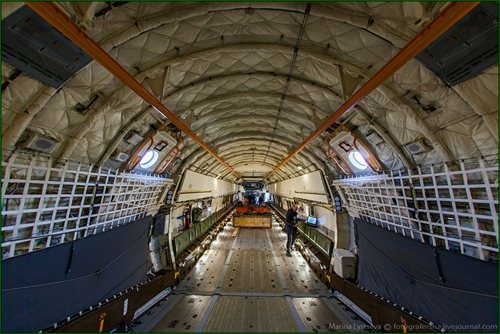 Фотографии тяжелого военно-транспортного самолета Ил-76МД-90А.