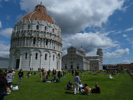 Obiective turistice Pisa: Piazza dei Miracoli