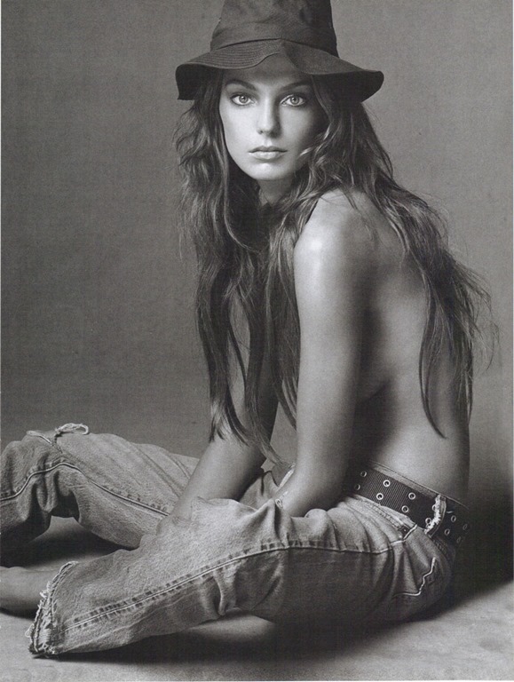 [vogue-italia-may-2004-2%255B4%255D.jpg]