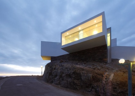 fachada-casa-l-5-vertice-arquitectos- fachada-casa-l-5-vertice-arquitectos-