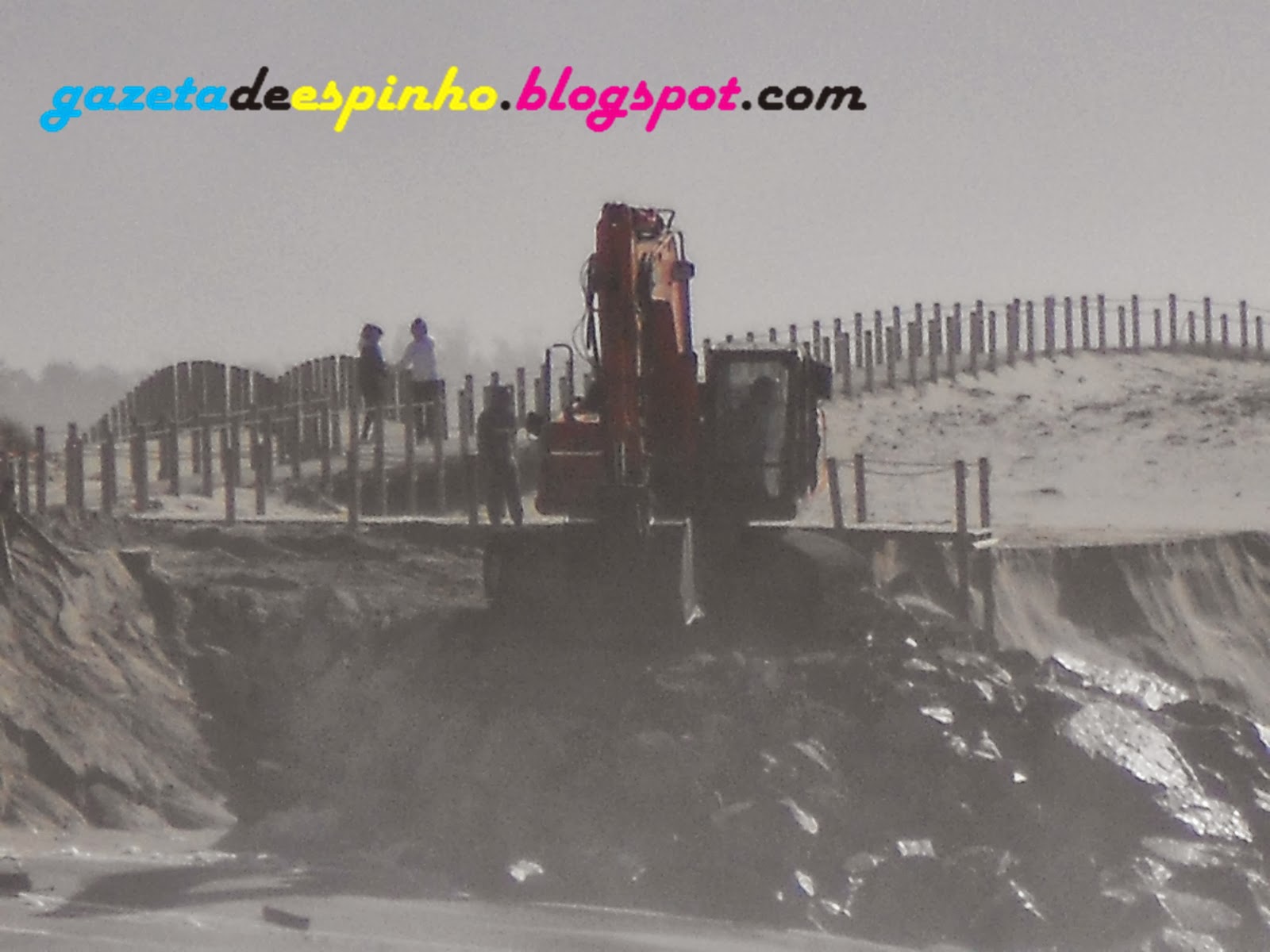 [GAZETA%2520DE%2520ESPINHO004Livro%2520MCS%255B3%255D.jpg]