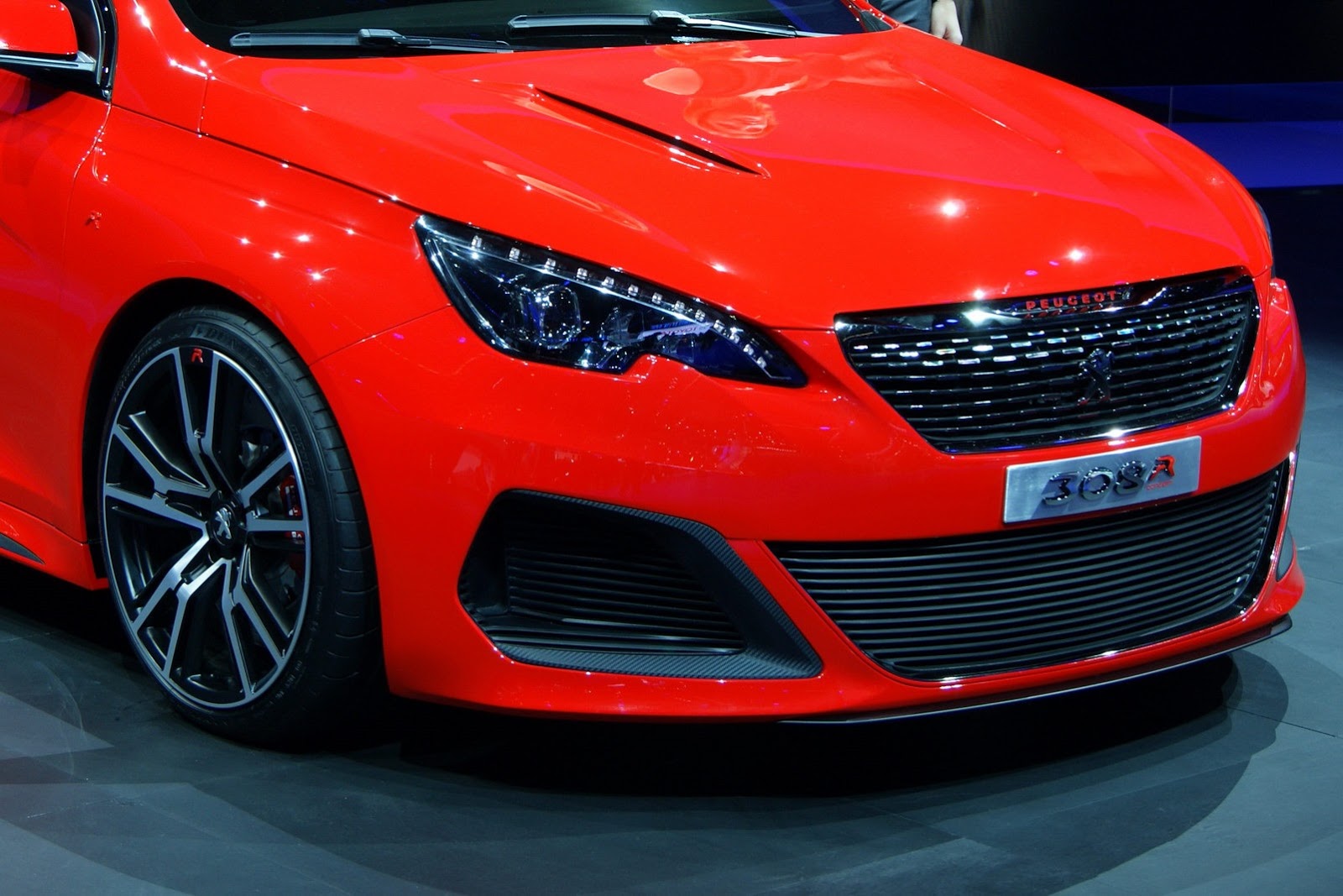 [Peugeot-308-R_15%255B2%255D.jpg]