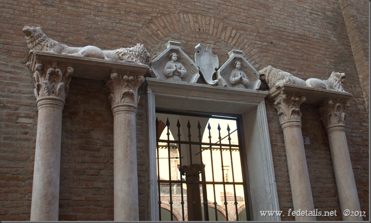 Portale marmoreo chiostro di San Paolo, Ferrara, Italia - Marble portal cloister of St. Paul, Ferrara, Italy - Property and Copyright www.fedetails.net