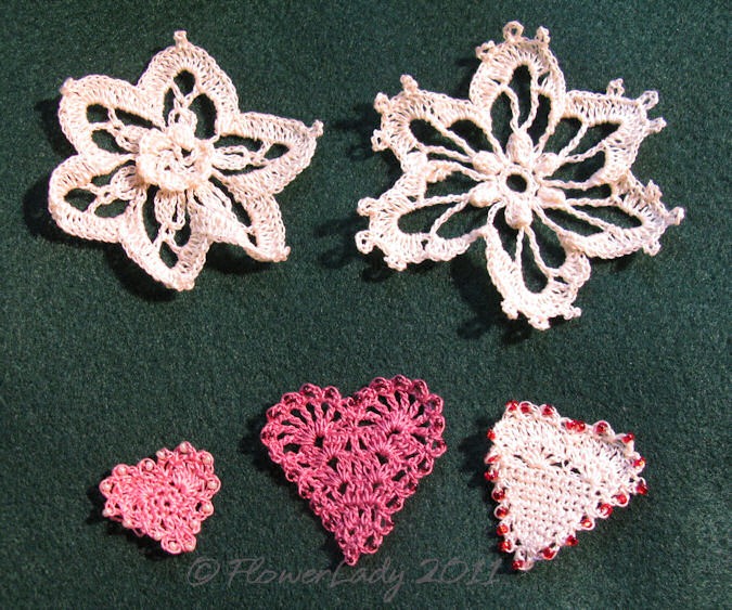 [12-17-crochet-hearts-flowers%255B4%255D.jpg]