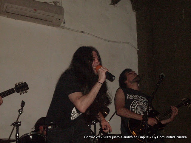 [Pork%2520junto%2520a%2520Judith%252012-12-2009%2520Capital%2520%252819%2529%255B2%255D.jpg]