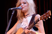 Nina Nesbitt