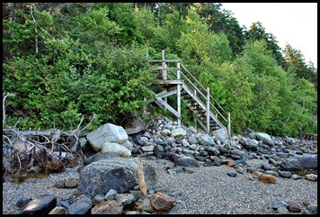 02f2 -Pretty Marsh Rt 102 - Acadia shore access along Pretty Marsh Harbor