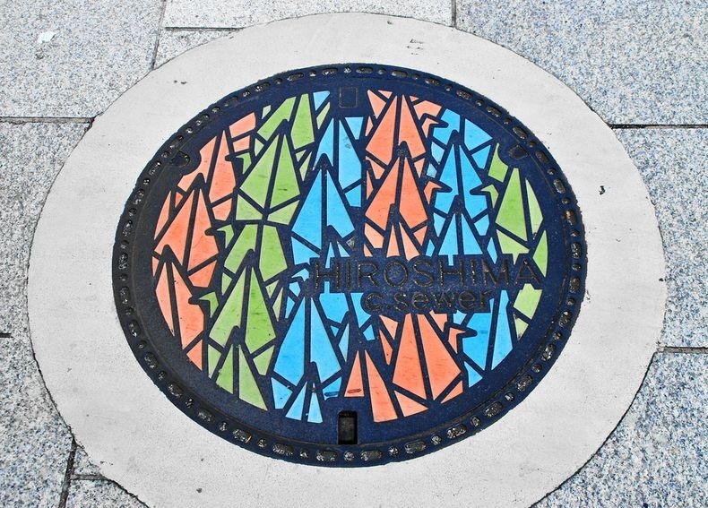 japan-manhole-covers-15