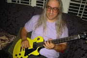 J Mascis