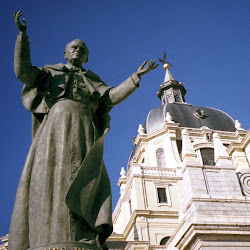 r-JUAN-PABLO-II-ALMUDENA-3.jpg