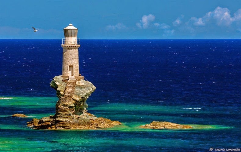 tourlitis-lighthouse-1