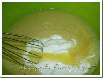 Dolcetti allo yogurt con carote, gocce di cioccolato e succo di mandarino (3)