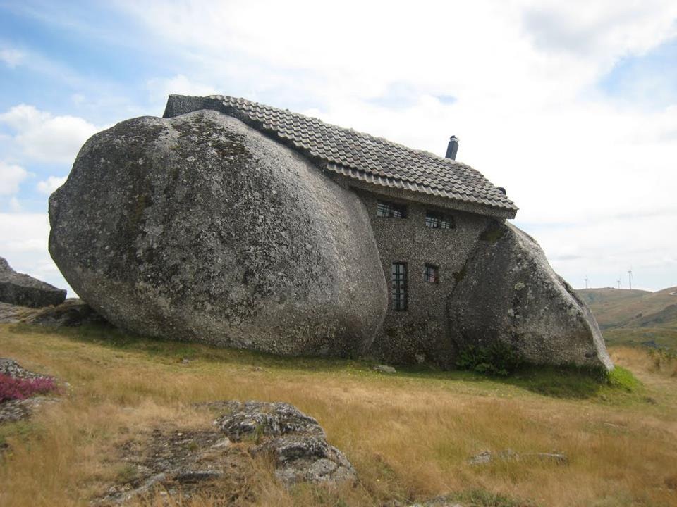 [Stone-House-in-Portugal2.jpg]