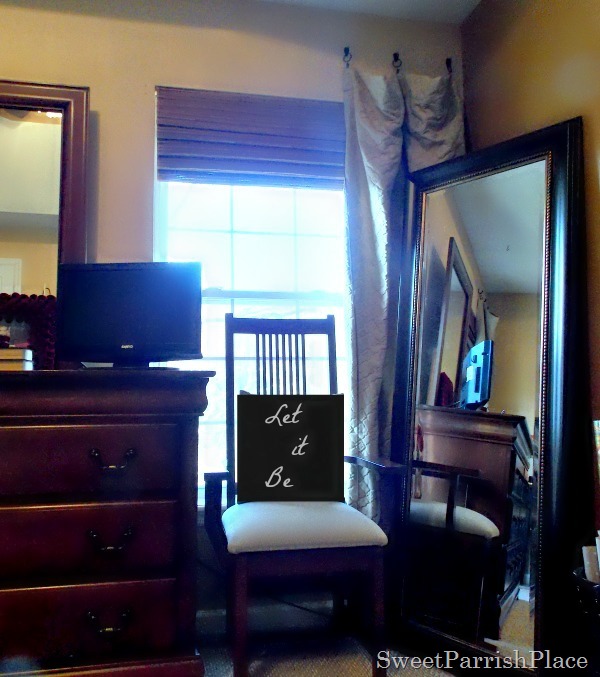 [Curtains%2520hung%2520from%2520hooks6%255B7%255D.jpg]