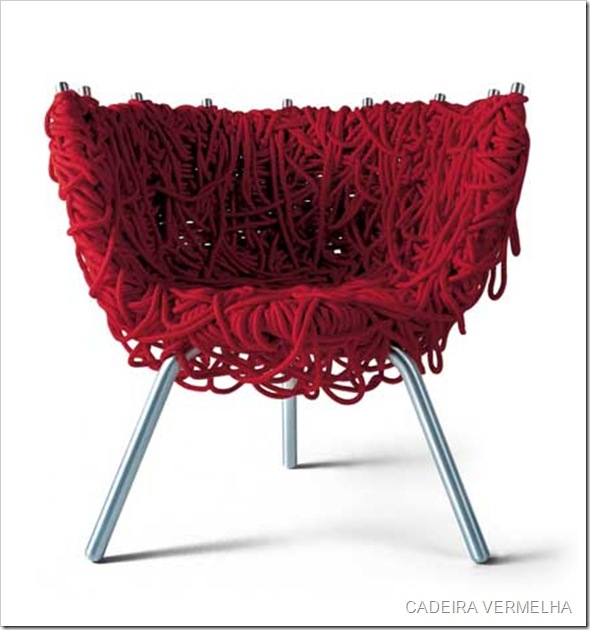 irmaos-campana-red-chair