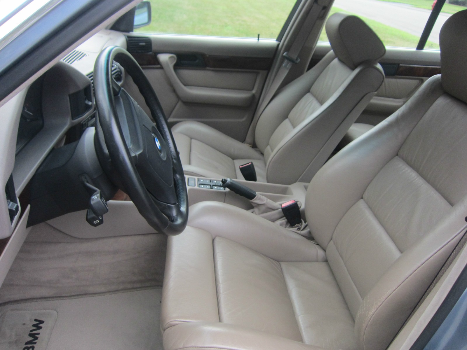[1995-BMW-540i-4Manual%255B5%255D.jpg]