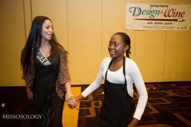 miss_universe_2012_Charity_21.jpg