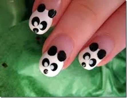 mejor diseño de uñas cortas con oso panda