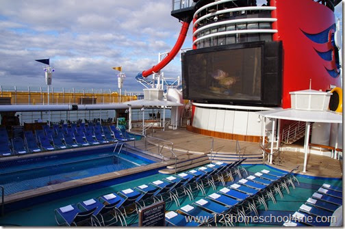 Main Goofy Pool on Disney magic, funnel vission and Aqua Dunk Main Goofy Pool on Disney magic, funnel vission and Aqua Dunk