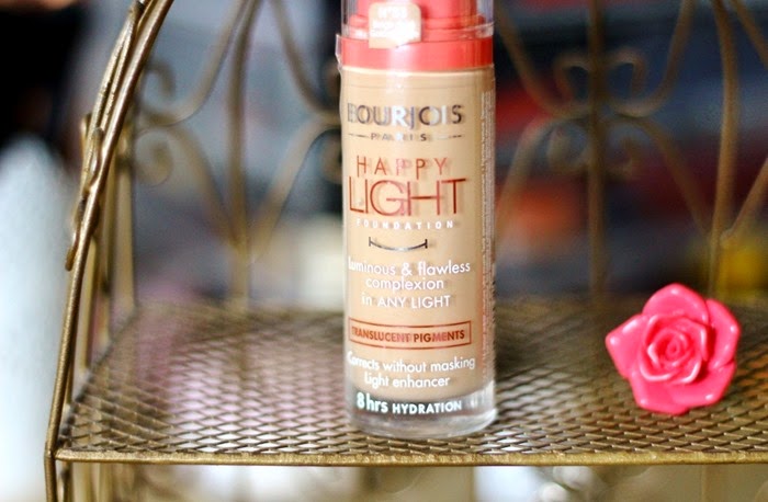 Bourjois Happy Light Foundation in 53 Golden Beige review and swatch
