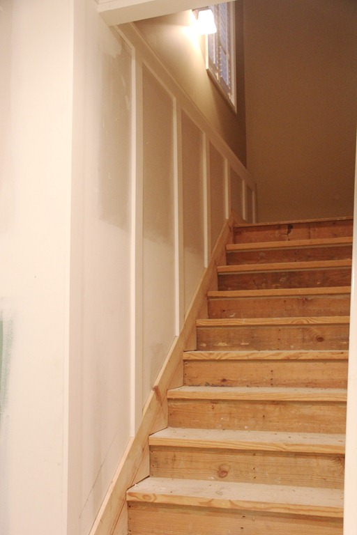 [basement%2520stairs%2520board%2520and%2520batten%255B6%255D.jpg]