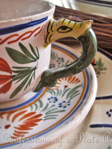 [Quimper%2520cup%2520and%2520saucer%2520with%2520dragon%2520handle%255B13%255D.jpg]