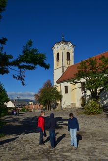 kids in the church courtyard in Szentendre