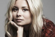 Nina Nesbitt