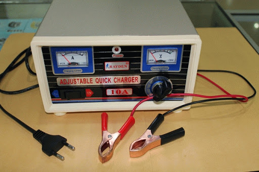 charger-aki-10-ampere-1.jpg