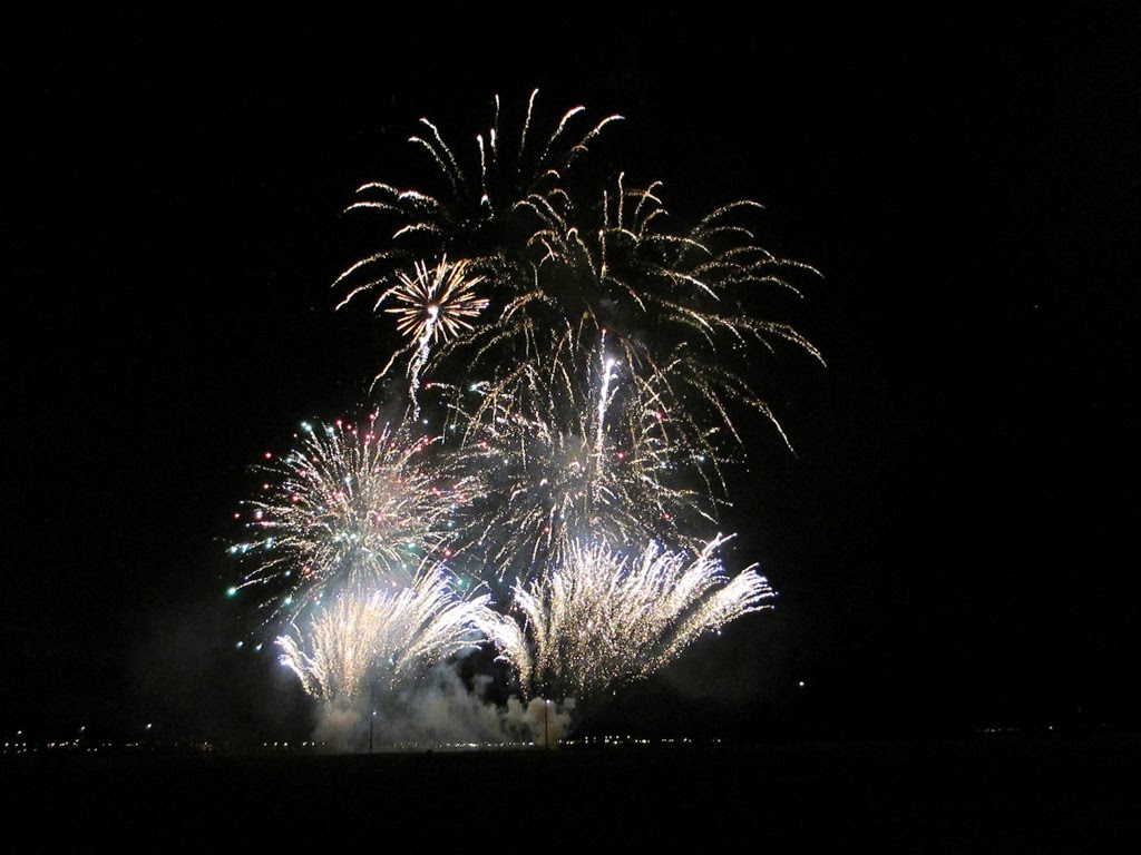 [fireworks%255B3%255D.jpg]