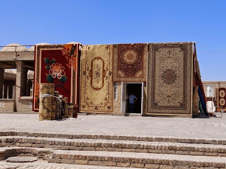 24. Covoarele din Bukhara.JPG