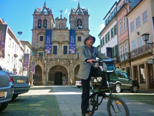 Ciclistas urbanos em Braga