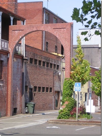 IMG_3174 Alley Arch at Bligh Hotel & Theater Site in Salem, Oregon on September 4, 2006