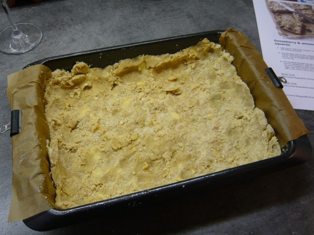 [gooseberry%2520and%2520almond%2520streusel%2520squares2%255B3%255D.jpg]