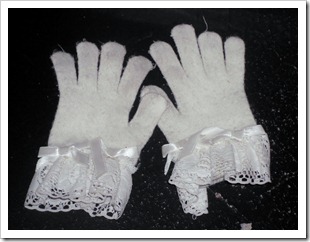 Stretchy Gloves with Lace