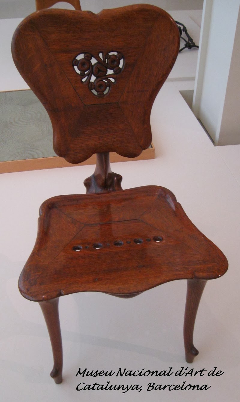 коленный стул zen offerman со спинкой. стул раба. омтэнксам стул, антрацит. студия с бегающим стулом. стулья по уровню достатка.