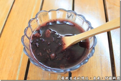 台南伊藤日本料理，甜點是紫米紅豆湯。