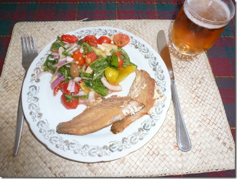 Fresh garden salad makes a pleasant side dish to smoked Coorong Mullet and a glass of ice-cold beer