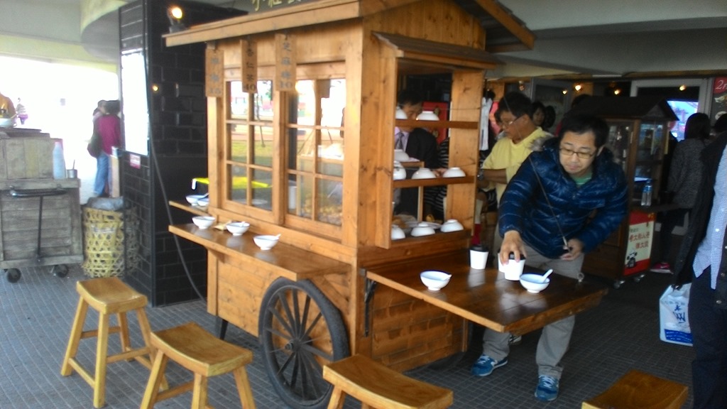 [0103-423---8.jpg]