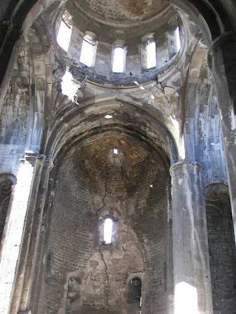 Imagini Turcia: biserica georgiana in curs de prabusire