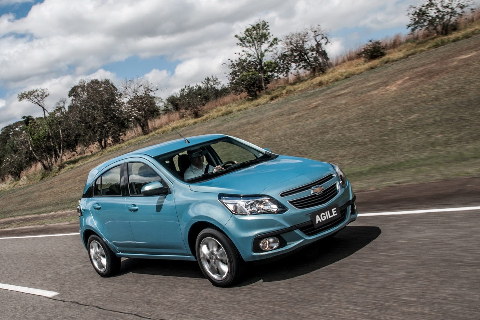 [2014-Chevrolet-Agile-27%255B2%255D.jpg]
