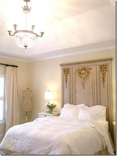 bedroomw ith painted and gilded panel headbaord via pinterest