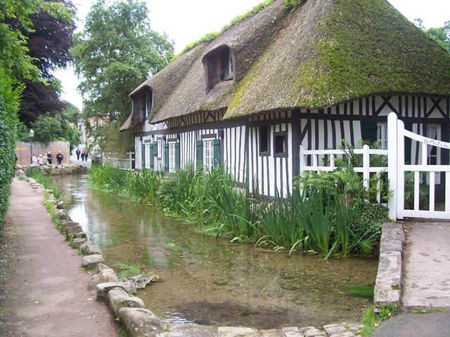 [2012.07.14012labreuvoir2.jpg]
