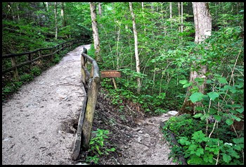 03 - Original Trail left, Battleship Rock Trail right
