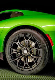 Street and Racing Technology (SRT) brand introduces new Stryker Green exterior color for 2014 SRT Viper