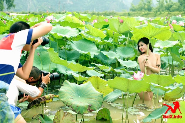 Gai-xinh-coi-do-tam-ao-sen-03.jpg