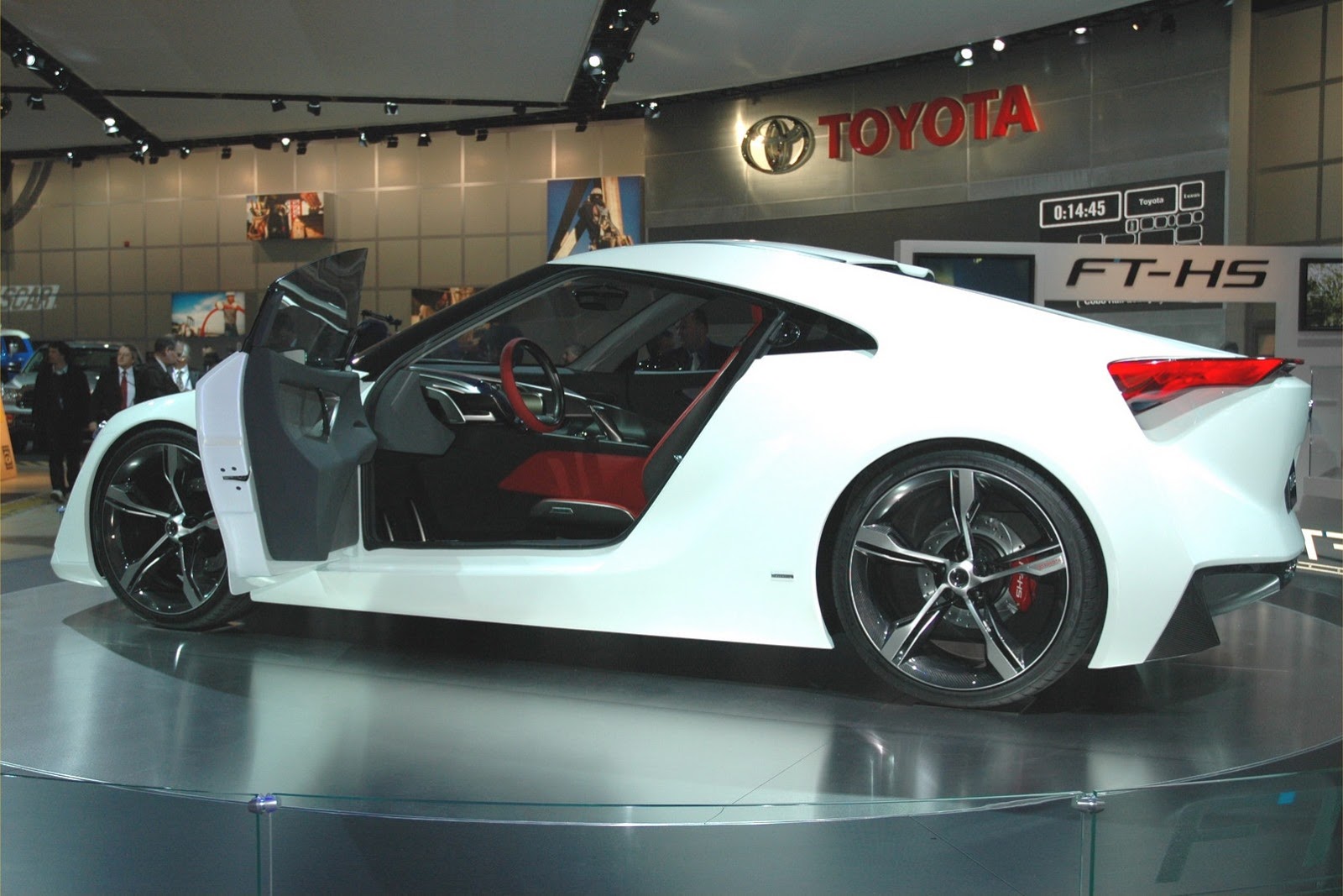 [2007-Toyota-FT-HS-Concept-14%255B2%255D.jpg]